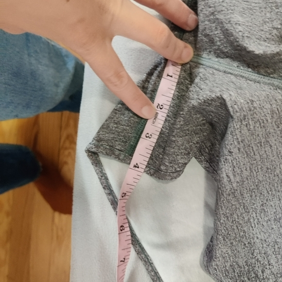 Lululemon Hotty Hot Shorts Grey - Picture 9 of 9